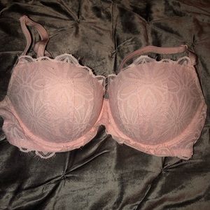 Pink vs bra